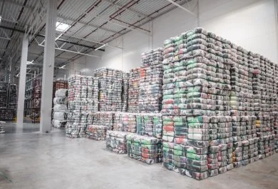 Ae Clothing Poland Sorting Used Clothing Imported From Usa