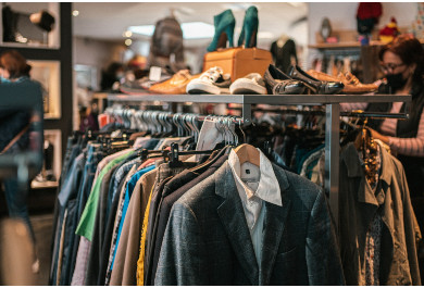 Used clothing from the USA for german retail - vintage and streetwear